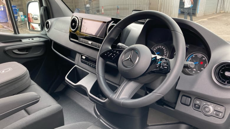 Mercedes-Benz Sprinter E314 L2 Electric Rwd 100kW 81kWh Pro Van Auto